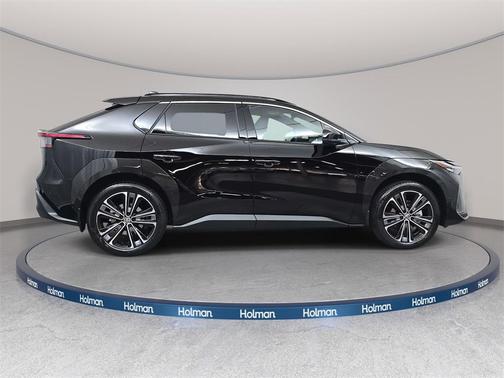 2025 Toyota bZ4X Limited