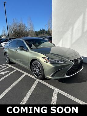 2025 Lexus ES 300h Base
