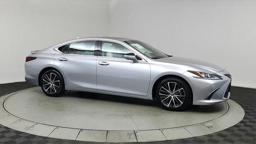 2024 Lexus ES 300h Base