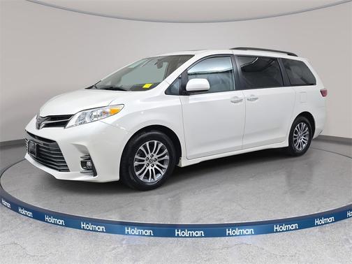 2020 Toyota Sienna XLE Premium