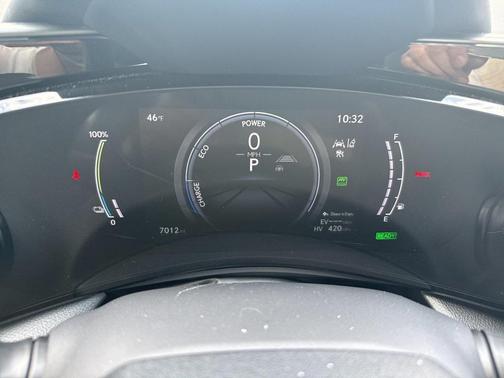 2025 Lexus NX 450h+ Luxury