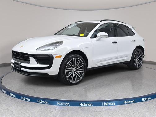 2023 Porsche Macan T