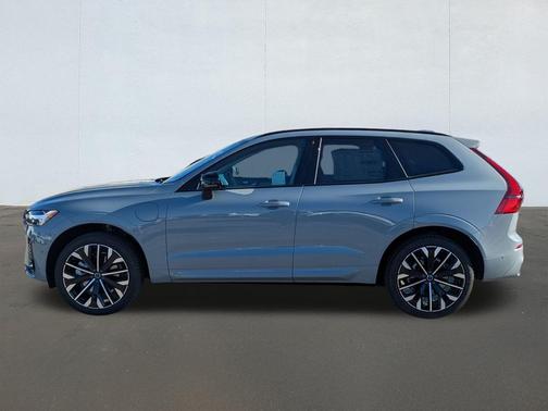 2026 Volvo XC60 Plug-In Hybrid T8 Ultra Dark