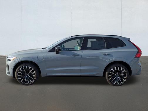 2026 Volvo XC60 Plug-In Hybrid T8 Ultra Dark