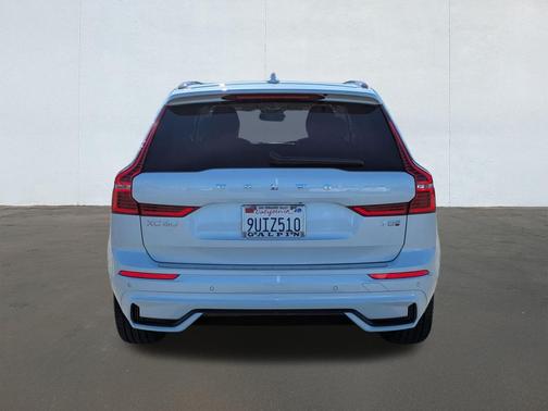 2025 Volvo XC60 Plug-In Hybrid T8 Ultra