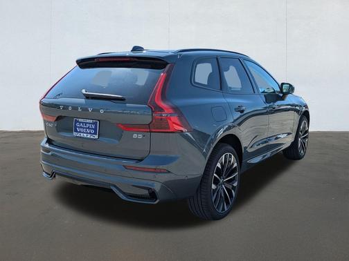 2026 Volvo XC60 B5 Ultra