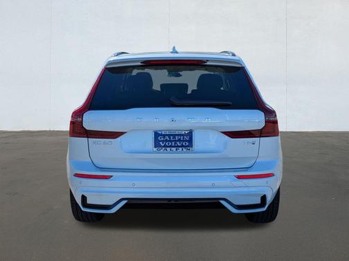 2026 Volvo XC60 Plug-In Hybrid T8 Ultra Dark