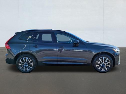 2025 Volvo XC60 B5 Core