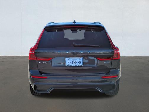 2025 Volvo XC60 B5 Core