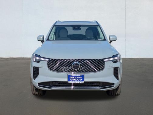 2026 Volvo XC90 B6 Ultra Bright