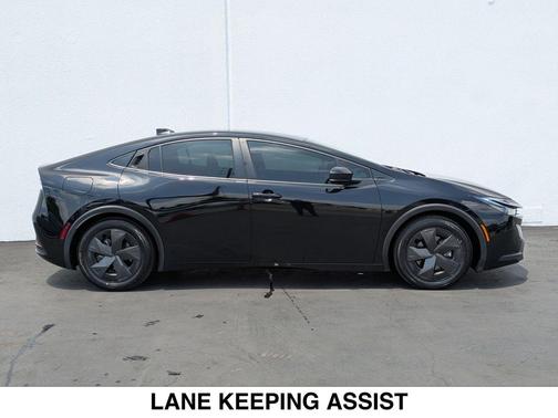 2024 Toyota Prius Prime SE