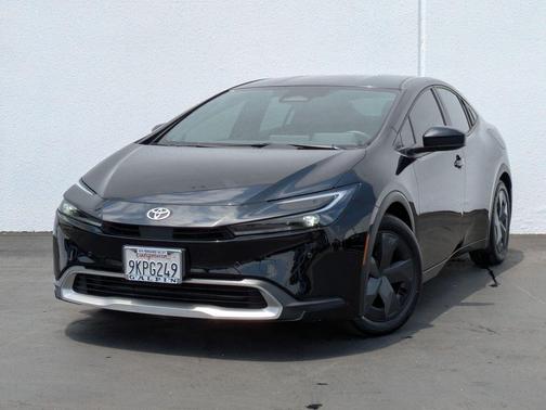 2024 Toyota Prius Prime SE
