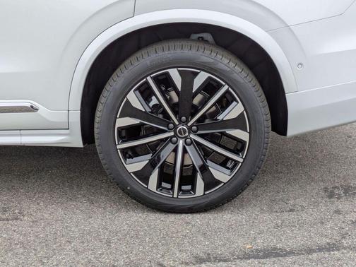 2026 Volvo XC90 Ultra, B6 AWD Gas (mild hybrid), Gasoline, Bright, 7 Seats