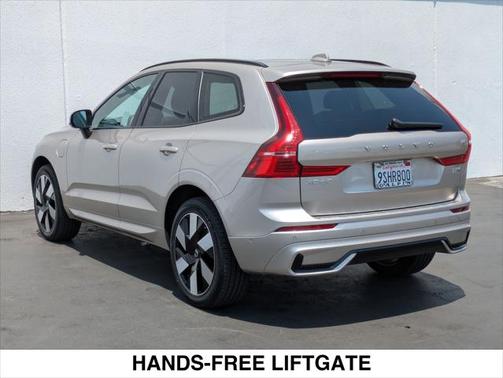 2025 Volvo XC60 Plug-In Hybrid T8 Plus