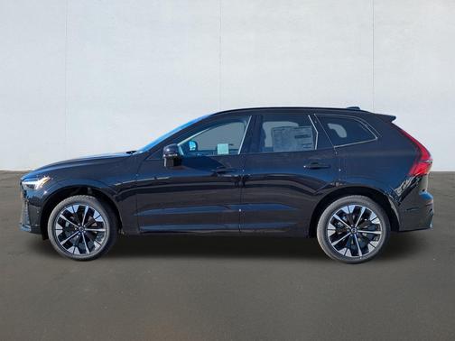 2026 Volvo XC60 B5 Plus Dark