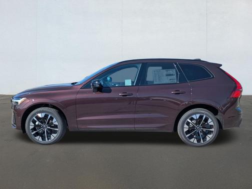 2026 Volvo XC60 B5 Plus Dark