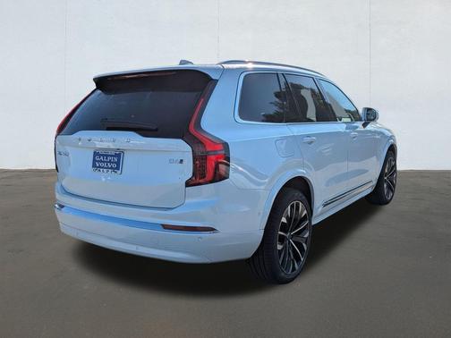 2026 Volvo XC90 B6 Plus 7-Seater