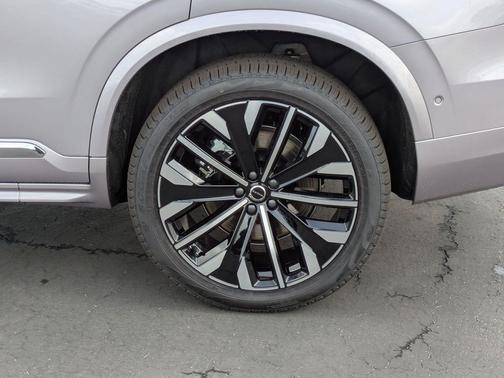 2026 Volvo XC90 B6 Plus Bright