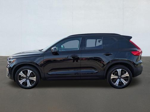 2023 Volvo XC40 Recharge Pure Electric Twin Plus