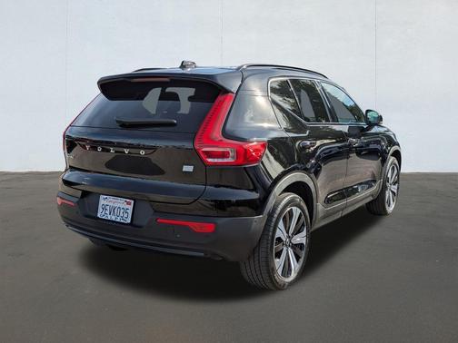 2023 Volvo XC40 Recharge Pure Electric Twin Plus