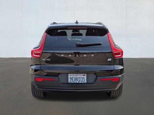 2023 Volvo XC40 Recharge Pure Electric Twin Plus