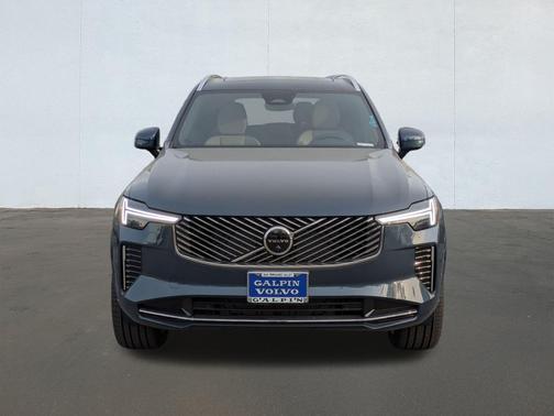 2026 Volvo XC90 B5 Plus Bright