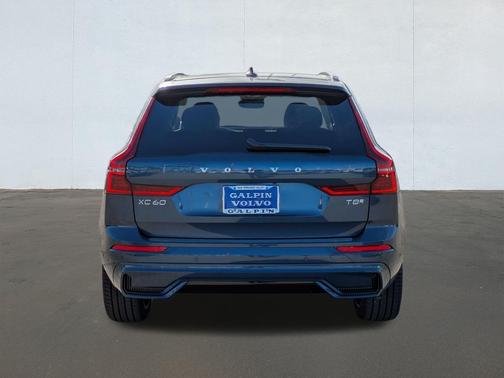 2026 Volvo XC60 Plug-In Hybrid T8 Ultra Dark