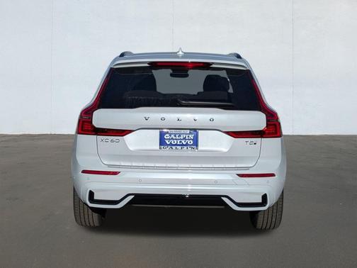 2026 Volvo XC60 Plug-In Hybrid T8 Plus Dark
