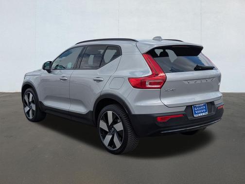 Silver Dawn Metallic 2023 Volvo XC40 Recharge Pure Electric Twin Ultimate