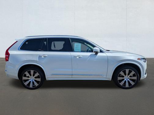 2024 Volvo XC90 Recharge Plug-In Hybrid T8 Plus Bright Theme 7-Seater
