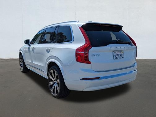 2024 Volvo XC90 Recharge Plug-In Hybrid T8 Plus Bright Theme 7-Seater
