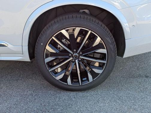 2026 Volvo XC90 Plug-In Hybrid T8 Ultra Bright