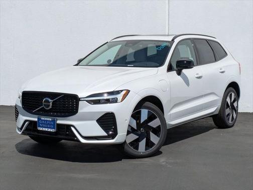 2025 Volvo XC60 Plug-In Hybrid T8 Plus