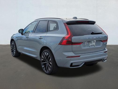 Vapour Grey Metallic 2026 Volvo XC60 Plug-In Hybrid T8 Ultra Dark
