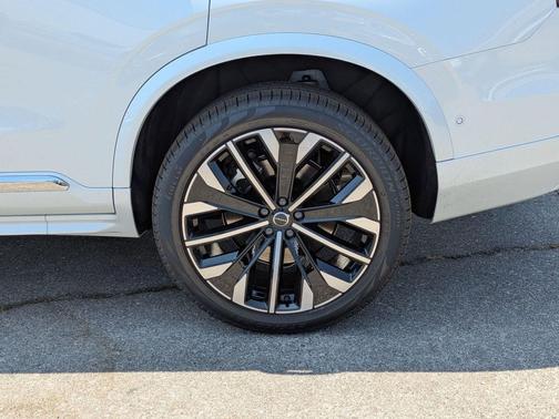 2026 Volvo XC90 Plug-In Hybrid T8 Plus 7-Seater