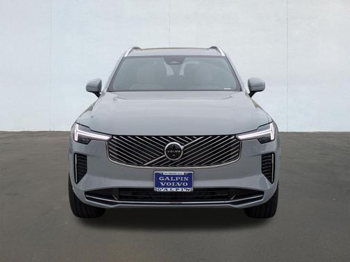 2026 Volvo XC90 B5 Plus Bright