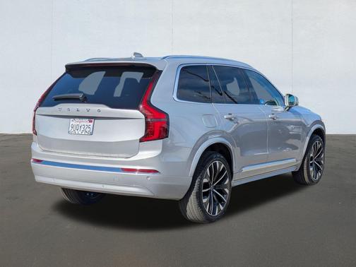 2025 Volvo XC90 B6 Core