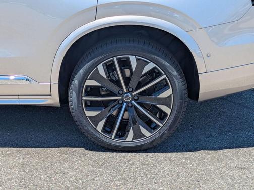 Bright Dusk Metallic 2026 Volvo XC90 Plug-In Hybrid Plus, T8 AWD, Electric/Gasoline, Bright, 7 Seats