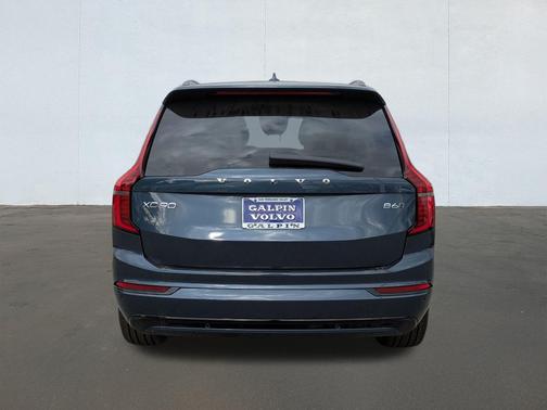 2026 Volvo XC90 B6 Ultra Dark Theme 7-Seater