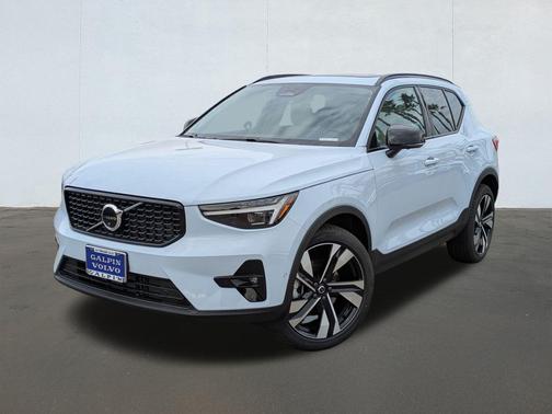 2026 Volvo XC40 B5 Ultra