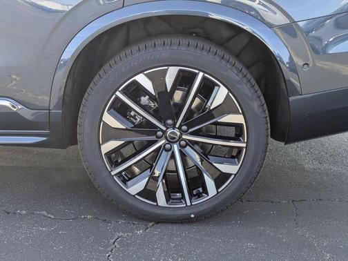 Denim Blue Metallic 2026 Volvo XC90 Plug-In Hybrid T8 Ultra Bright