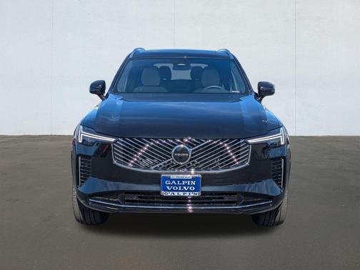 2026 Volvo XC90 B5 Core Bright