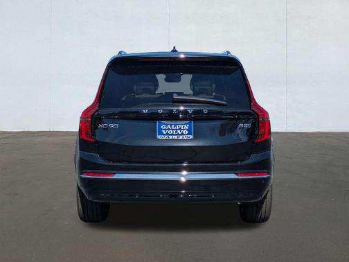 2026 Volvo XC90 B5 Core Bright