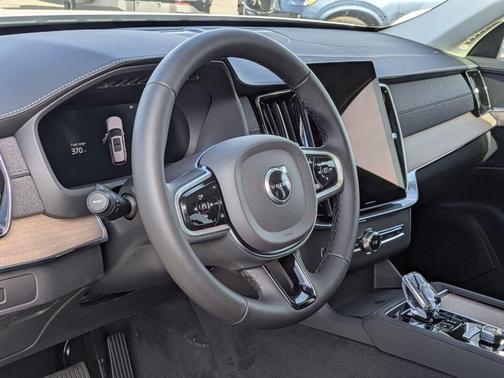 2026 Volvo XC90 B5 Core Bright