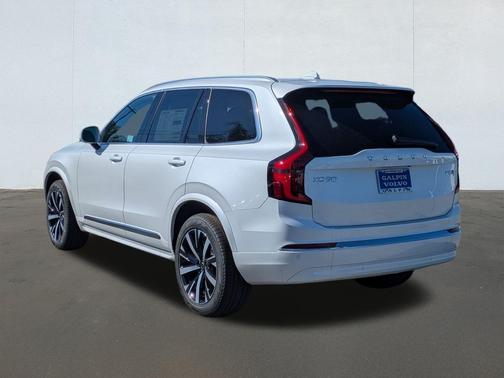 2026 Volvo XC90 B5 Core Bright