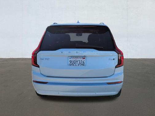 2025 Volvo XC90 B6 Plus 7-Seater