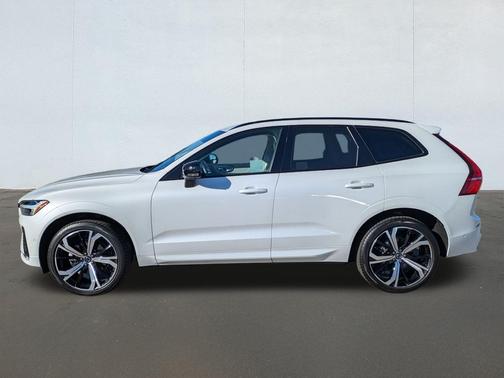 2025 Volvo XC60 B5 Ultra