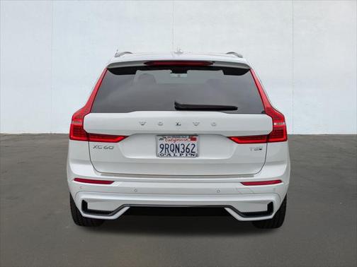 2025 Volvo XC60 Plug-In Hybrid T8 Ultra