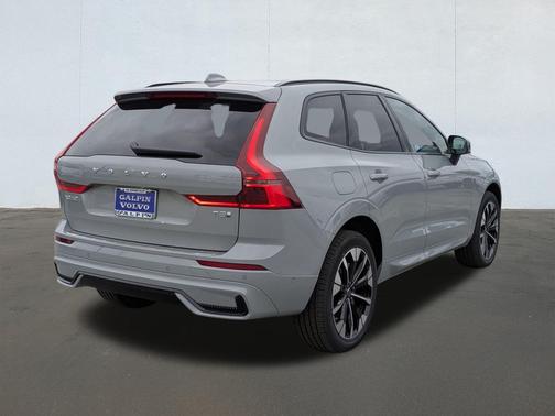2026 Volvo XC60 Plug-In Hybrid T8 Plus Dark