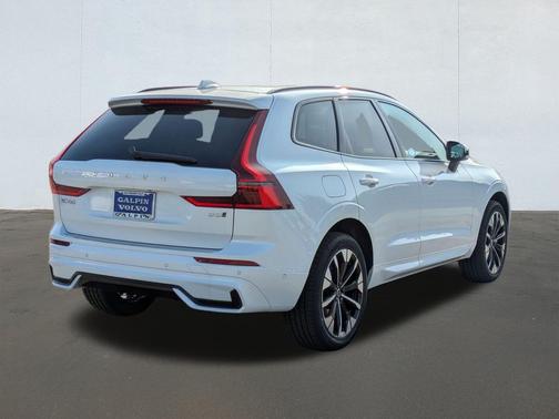 2026 Volvo XC60 B5 Plus Dark